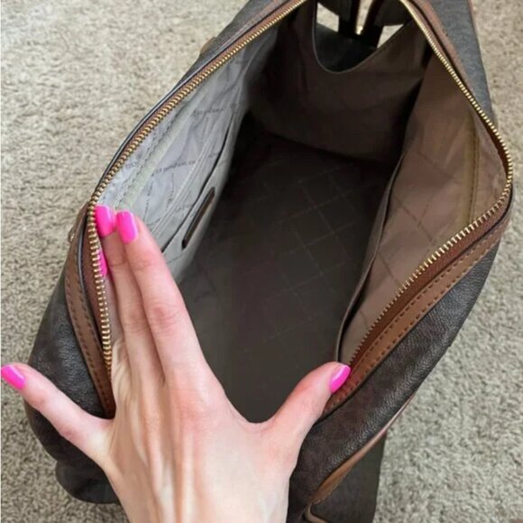 Michael Kors Large Logo Weekender Bag • Brown / Acorn - Picture 5 of 6